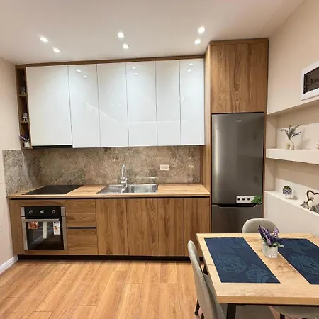 Leti Hoxha Tahsim 2 Apartment *